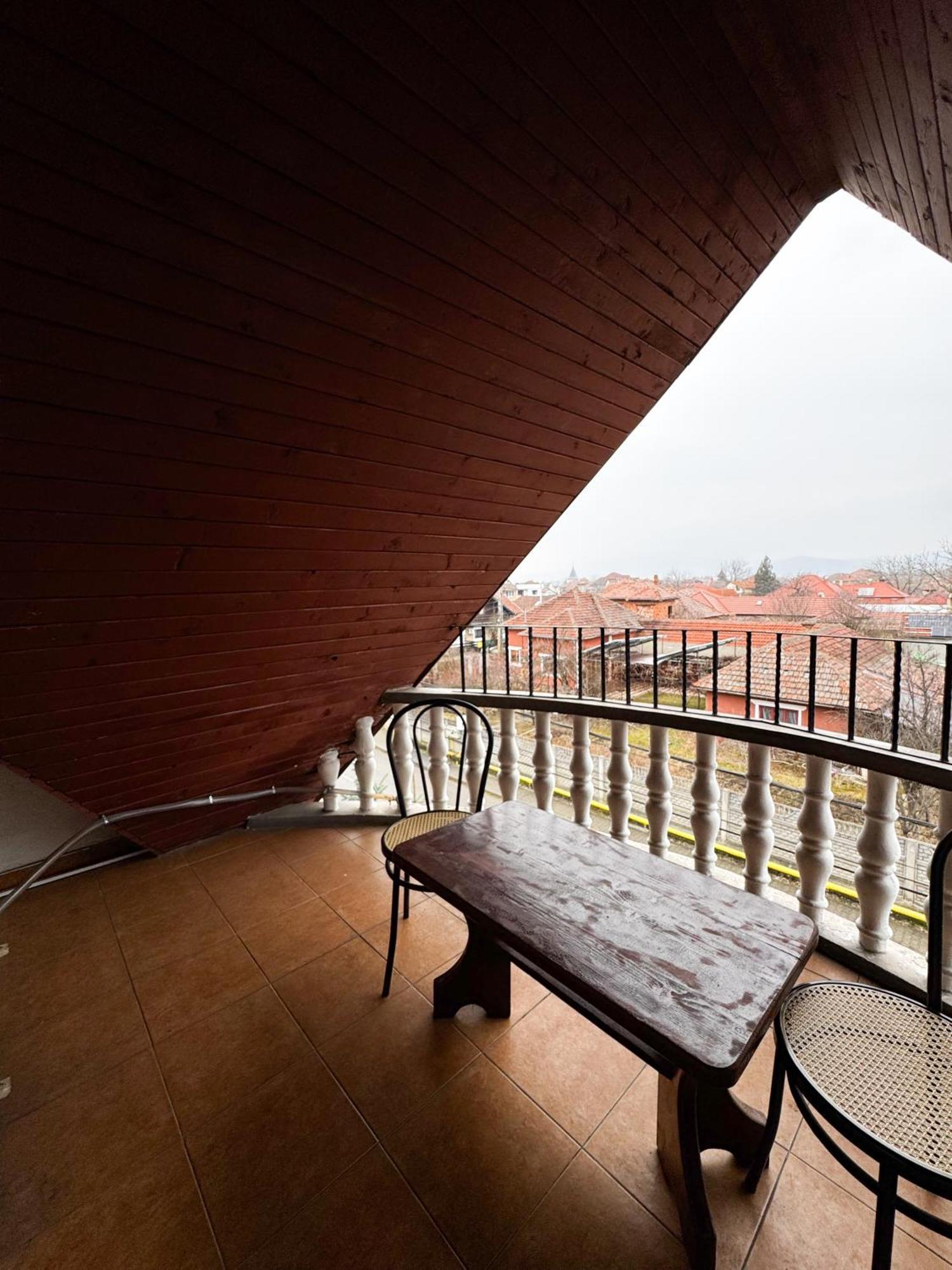Pensiunea Vila Silva I Hateg Bagian luar foto